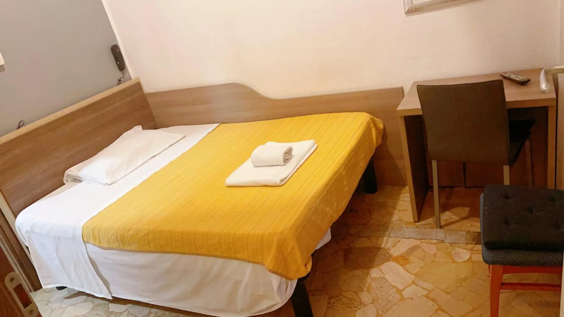 Hotel Bissi Milan 0*,  Italy